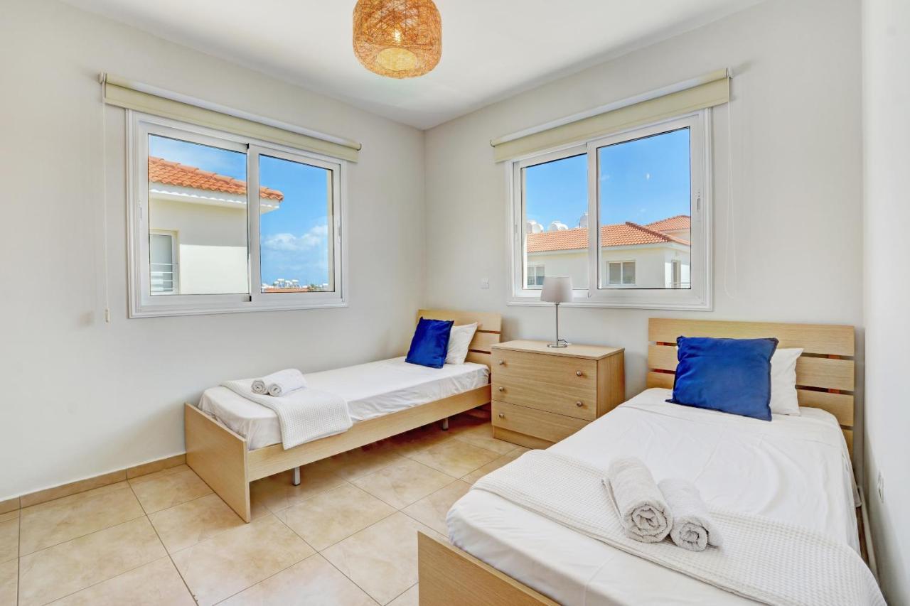 ♥ Sunny&Cozy Family Apartment ★ Walk To The Beach☼ Paralimni Ngoại thất bức ảnh