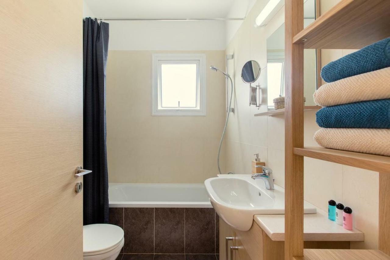 ♥ Sunny&Cozy Family Apartment ★ Walk To The Beach☼ Paralimni Ngoại thất bức ảnh